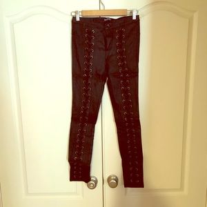 Very cute black leggings !